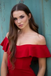 Telumehtar modelka: Sandra Paszek
makijaż: Beata Luzar / BL Beauty Salon
zdjęcie: Adam Światłowski / Pracownia Światła
https://www.instagram.com/pracowniaswiatla/