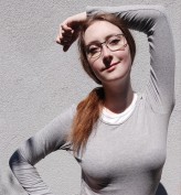 AngelikaKosinska W okularach