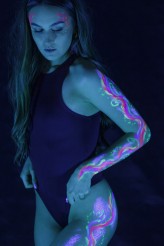mstrzepe UV bodypaint photoshoot with:
MUA: @facepainterka
MODEL: @mylifeascaroline_