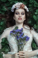 compelling1998 Plener z Dream on Plenery Fotograficzne 
Mua Aleksandra Walczak 
Dress Salonik Freya 
Wreath Lola White 