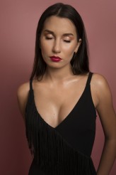 Dajan20 modelka: Model Helen Fadieieva
Make-up: Emilia Grzywacz