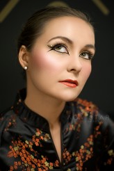 zorza Makijaż: Magda Sosnowska (https://www.facebook.com/magdasosnowskamakeup/)
Zdjęcia: Aga Star Photograph (https://www.facebook.com/AgaStarPhotography/)
Wnętrze: Sushi Kushi Łódź Górna, Łodz, ul. Śląska 54 (http://www.sushikushi.com/en/lodz-gorna)
