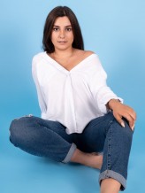 kiminiaa                             Na tym zdjęciu wyglądam poważnie, ale podoba mi się. Moim zdaniem perfekcyjne ujęcie oraz kadr. Stylizacja klasyczna.            