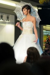 modelinka7                             Pokaz sukni ślubnych Gaja- Galeria Sanowa            