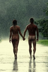 martines Adam i Ewa... I ich deszczowy raj...