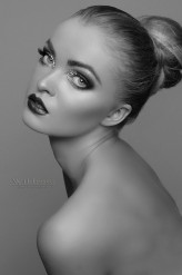 Wild_Rose_Photography 
Foto/Make up Wildrose Photography

Marta