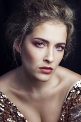 alicja_jublewska Photo: Anna Kosik 
Model: Magda Winiarek Żurawska
Makeup by me. 