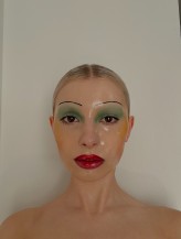 alaAla mój makijaż wykonany na mnie, inspirowany pokazem Maisona Margieli :)