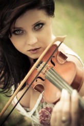 Mokijewski                             The girl and violin            