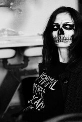 vintageRebel Zombie Girl: Haushinka Manson
Foto: Magdalena Pachel
+ t-shirt wydobyty z otchłani melanżu