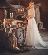 Ewa_Czaplejewicz  Miejsce: Wedding Pod Sokołem Organizacja sesji: Wedding Room- Ślubne Rewolucje Zdjęcia: B&W Photography Suknie ślubne: Wedding Room - Love Spirits 2017 Opaski i wianki: Patoo Gdynia Florystyka: APdecoco Make Up: Natural Beauty Stylizacje, de