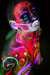 lightshape_pawel Wykonane w studio FTS : https://www.facebook.com/FotonTransferStudio
Zdjęcia przy świetle UV z malunkami wykonanymi specjalnymi farbami