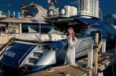 larus                             Top-model Dorota Nowak na inauguracji kalendarza ,,Acasami,, w Miami w sukience od Larol Design             