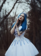 BlueAstrid fanpage: BLUE ASTRID
Dress: Emerald Queen
Jewellery: Wunderkammer
Photo: Marta Job