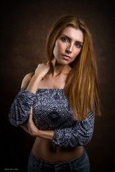 Patrischa                             Portrait of Patrycja on brown background.
If you like my portraits follow me on my Facebook page :)
 https://www.facebook.com/DaveWillemsPhotography            