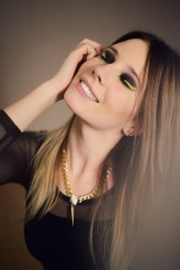 bartektrn Modelka: Julia Wilczewska
Makeup: Agata Witkowska