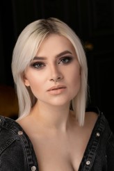 milenazadrozna_mua                             Makijaż do sesji kończącej semestr w Marta Gąska MakeUp School 

Fotografowała Aneta Lewoń            