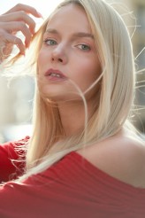 agako Model: Justyna Maliszewska
Make up: Weronika Bancewicz