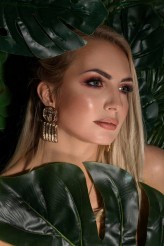 RAVEN Makijaż Glow/glamour
Tropical Beauty
Model: Agnieszka Niewiara
MUA: @gosia_sobczak_rak