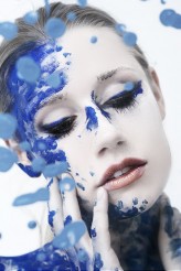 boskijacus Zabawy z niebieskimi plamkami:
mua: https://www.instagram.com/gosiabartosz_makeup/
production:
https://www.instagram.com/otyminska/