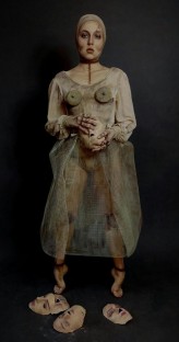 karolinaolczyk Olivia Nowicka w mojej interpretacji tematu: "lalka".
Kostium i charakteryzacja mojego autorstwa. 
Praca wykonana w ramach zaliczenia w Wyższej Szkole Artystycznej. 
