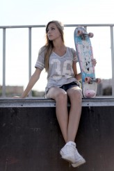 julka-majewska99 Skate-girl  by Ania Bag