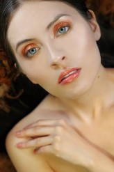 elfu                             photographer: Simona Marchaj
model: Jalissa Torres
make up: Gosia Gorniak            