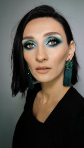 JustynaStras Czas ożywić zapomniany przeze mnie profil na maxmodels :-) 

Smoky Eye w kolorze głębokiej zieleni z dodatkiem pigmentu @femme.fatale.cosmetics w kolorze "trębacz".
