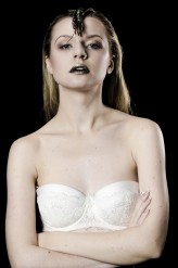 AniaMurias photo: Sara Sierant
model: Irina Grachova
make-up: Anna Murias