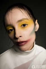 bonitaa Make Up: Wiktoria Kapiarz
Fot: Katarzyna Szczepan
Szkoła Wizażu i Stylizacji Artystyczna Alternatywa