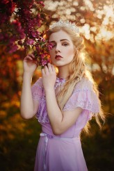 papierowezycie                             The Dawn of Spring

Photo: Paulina Siwiec
Model & MUAH: Stormborn            