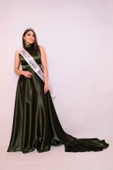 DariaLitvinova Modelka produktowa - DARIA LITVINOVA
DariaLitvinova.maxmodels.pl
Www.instagram.com/dara_litvinova26/
Di.litvinova.26@gmail.com 

Makijaż - MARLENA SADOWSKA
Www.instagram.com/marlena_sadowska_mua/