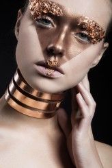 turava_redzikowski "Precious Metals" edytorial dla Make-Up Trendy Magazine
Modelka - Misha Chumachenko
MUA - Matylda Bojda