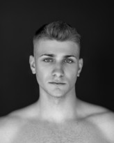 MariuszWroblewski https://www.instagram.com/_oskariiiii_/
