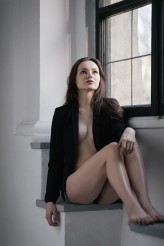 Polina_Rytova http://rytova.com/
https://www.facebook.com/rytova.film/

lokacja: http://www.milkstudio.com.pl/