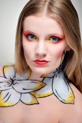 azime-make-up Kwiatowa Kolia
Publikacja w magazynie internetowym e-makeupownia.pl nr 3/[15] na str. 26-29: http://e-makeupownia.pl/?page_id=44

Modelka: Eliza Cernal
Fotograf: Adrian Balana
MUA: Azime
