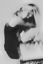 dont_get_me_wrong Fotografia eksperymentalna

Modelka : Paula

Wykonane w ramach : Pracowni audiowizualnej

© 2024