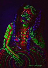 ola_mac UV bodypainting