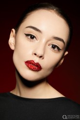 bonitaa Make Up: Patrycja Dela
Fot: Emil Kołodziej
Szkoła Wizażu i Stylizacji Artystyczna Alternatywa
