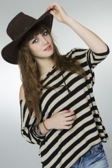 darcy                             ...            