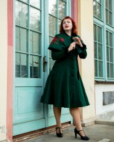 Pink_Widow vintagecoat #vintageaesthetics
#greencoat #modernpinup #pinupgirl #pinupstyle #polishpinup #alternative #alternativegirl #retro #retrocoat #collectifclothing
#retrohair #polishgirl #redhead #ginger #middlesize
#polskadziewczyna #polskakobieta
#po