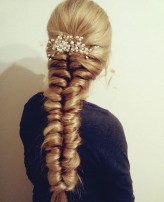 Enik_hairstyle