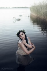 Angeluscustos Ofelia 

https://www.youtube.com/watch?v=gIA2Fn2q7zY
