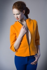 delight_in Model: Iza S. / Orange
Foto: Wojtek Panas
MUA: Anna Rukat

Lookbook marki HEDONIC