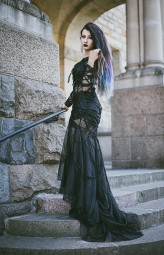 Vampitrice Fotograf: Aneta Muszkiewicz (Brinnan Photography)
Sukienka: Askasu
