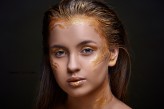 DamianSzymanek https://dszymanek.com
MUA: Madeleine Makeup