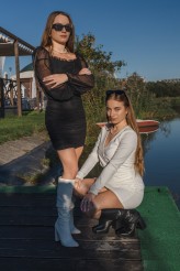 Piotr937                             TWINS.....
Sesja jesienna
Miejsce: Rzeszów
Modelki: Iza i Zuzanna D            