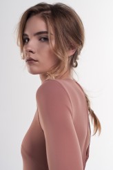 Nicole_Bialkowska modelka: Kamila Rogulska
agencja: New Age Models
projektantka: Kornelia Rataj
