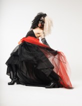 marco87cz Cruella 
Mod:
https://www.instagram.com/mary__jey24/
MUA: 
https://www.instagram.com/red.glow.beauty/