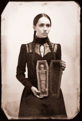 avantgarde-design photo - Grisha
model/stylist/concept of the dress - Kseniya Arhangelova
dress - JadFeel
tödlein - XVIII ct.